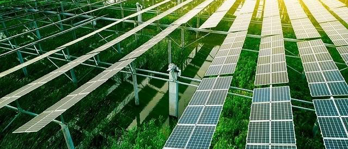 【光伏電池用膠】對光伏電池行業(yè)的重要性及性能特點(diǎn)